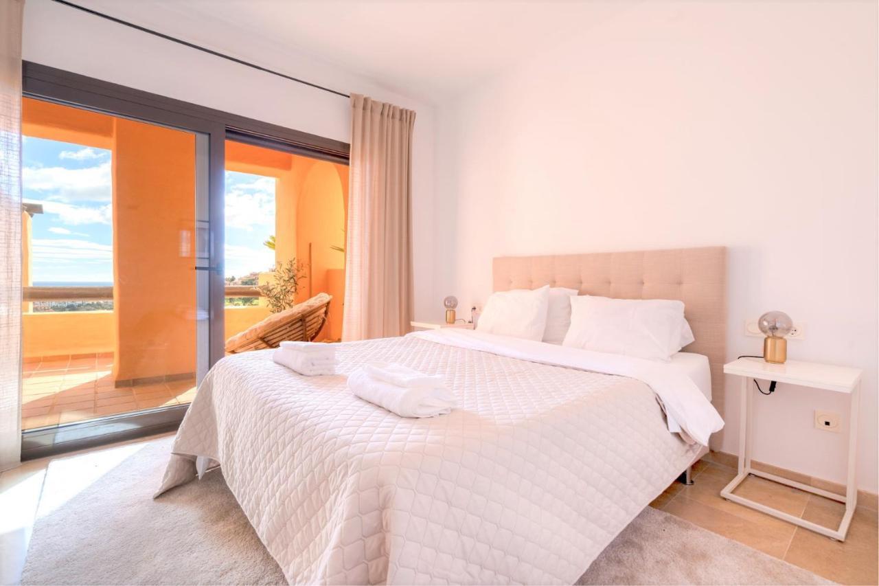 9 Penthouse With Amazing Sea Views, Close To Golf Manilva Duquesa Екстер'єр фото